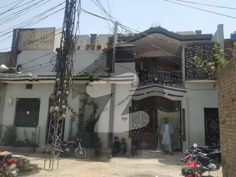 پاجیگی روڈ پشاور میں 7 کمروں کا 7 مرلہ مکان 1.6 کروڑ میں برائے فروخت۔