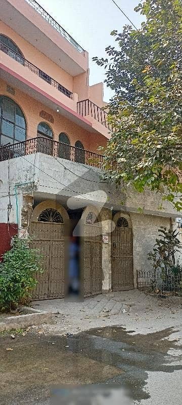 8 Marla Completely Triple Storey Old House Available For Sale