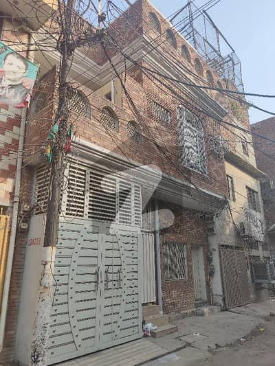اَپر مال لاہور میں 3 کمروں کا 5 مرلہ زیریں پورشن 45 ہزار میں کرایہ پر دستیاب ہے۔