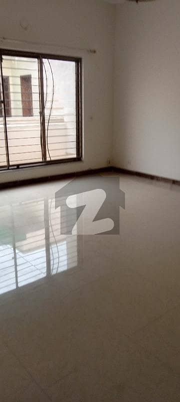 BEAUTIFUL UPPER PORTION AVAILABLE FOR RENT IN PARAGON CITY LAHORE