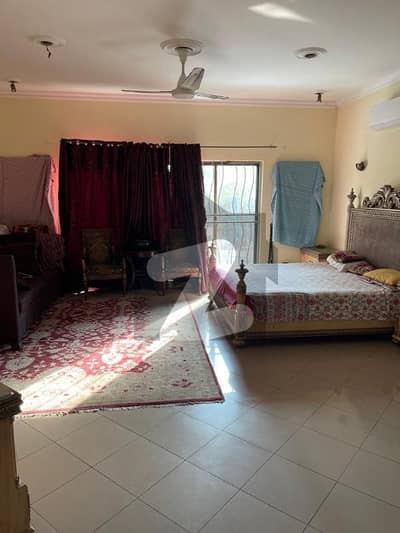 Full Furnished Room Available For Rent In Model Town