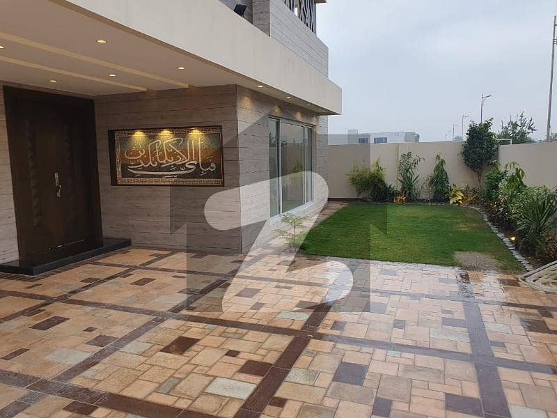 1 Kanal Sloghtly Used Only 5 Years Old Well Maintained House In Dha Phase 4 Prime Location Near To Comercial Market