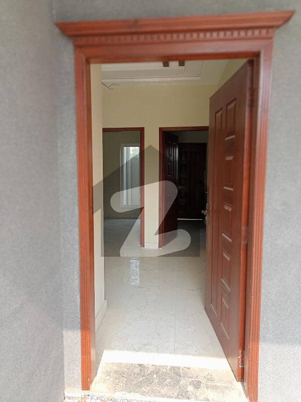 جوبلی ٹاؤن ۔ بلاک ڈی جوبلی ٹاؤن لاہور میں 2 کمروں کا 3 مرلہ زیریں پورشن 30 لاکھ میں برائے فروخت۔