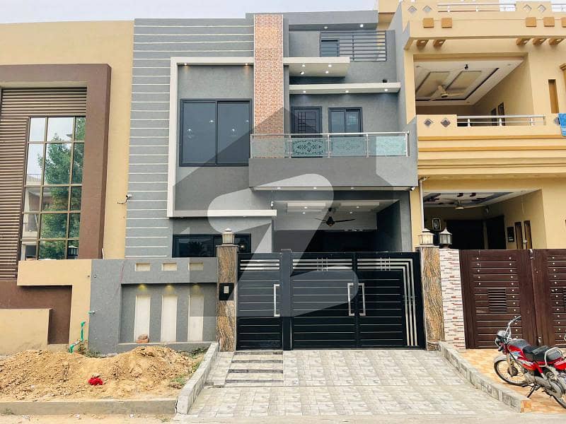 Brand New House 5 Marla Available For Sale In EE Block Wafi City GRW