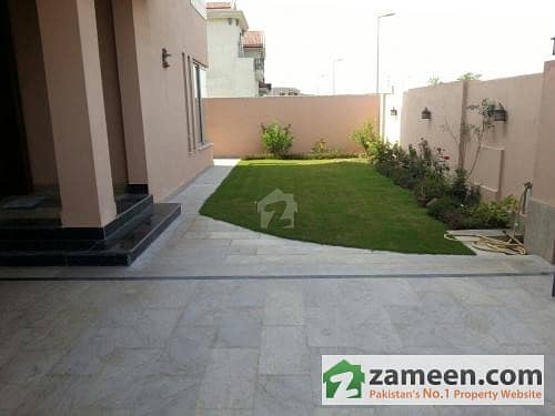 1 Kanal Well Maintained, 3 Beds, Separate Gate Independent Upper Portion For Rent In DHA Phase 4