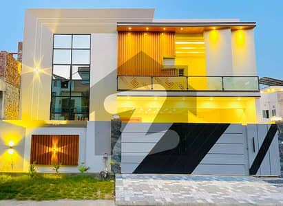 10-marla Brand New House With Luxury Interior