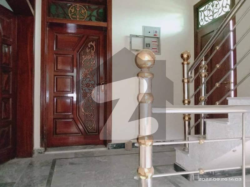 درمنگی ورسک روڈ پشاور میں 6 کمروں کا 5 مرلہ مکان 1.4 کروڑ میں برائے فروخت۔