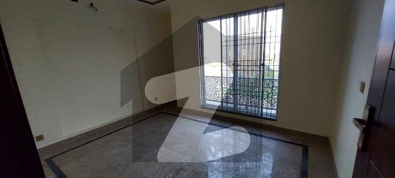 10 MARLA UPPER PORTION FOR RENT IN DREAM GARDEN LAHORE PHASE 2 F BLOCK ON GOOD LOCATION AND REASON ABLE RENT