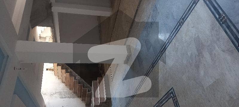 گلزارِ قائد ہاؤسنگ سوسائٹی راولپنڈی میں 10 کمروں کا 10 مرلہ عمارت 1.2 لاکھ میں کرایہ پر دستیاب ہے۔