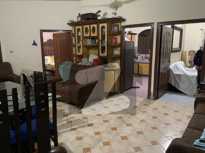 مرغزار آفیسرز کالونی لاہور میں 4 کمروں کا 10 مرلہ مکان 78 ہزار میں کرایہ پر دستیاب ہے۔