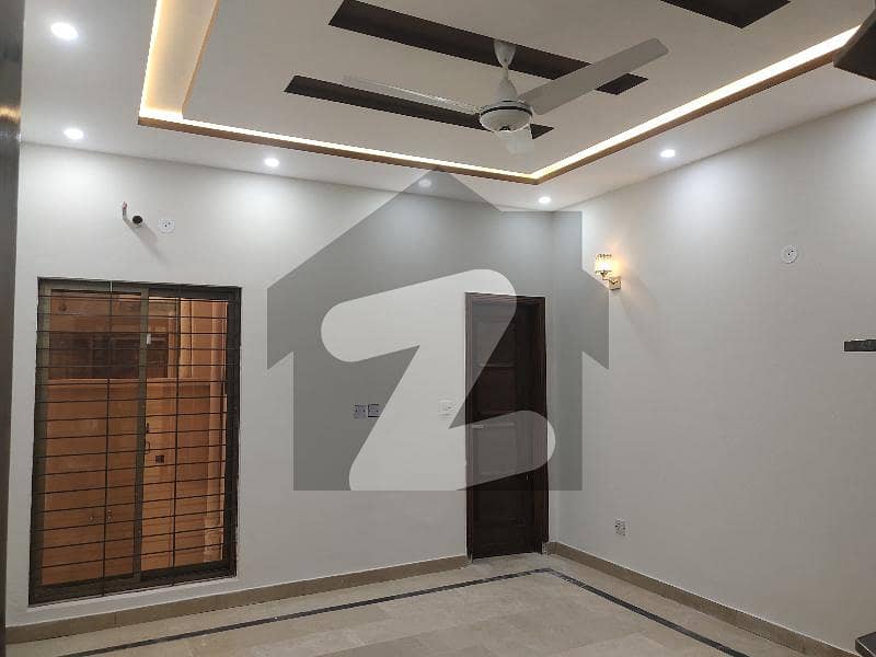 10 marla house for rent original picture attached Bahria Town Sector