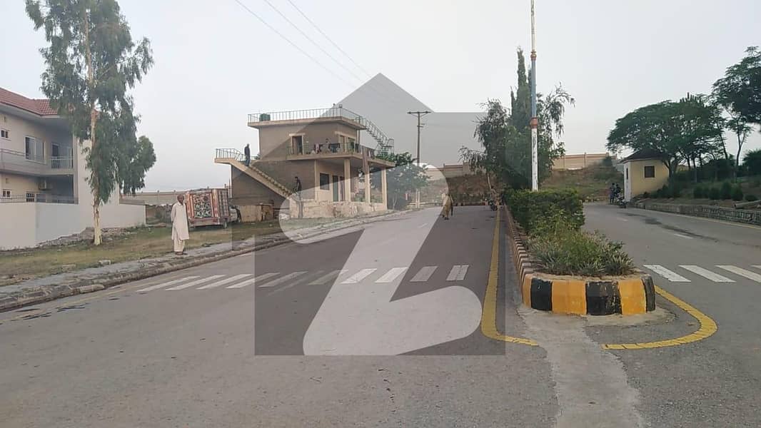 5400 Square Feet Commercial Plot For sale In Shalimar Town