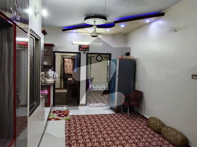 ناظم آباد - بلاک 5ڈی ناظم آباد کراچی میں 3 کمروں کا 5 مرلہ بالائی پورشن 35 ہزار میں کرایہ پر دستیاب ہے۔