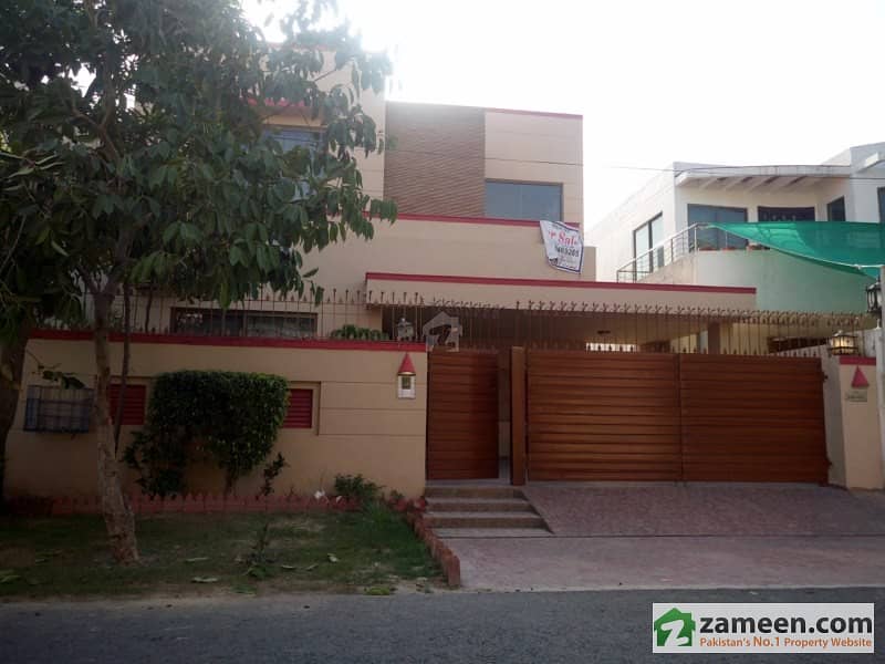 10 Marla Beautiful Semi Furnished House For Sale In DHA Phase 4 - Block GG