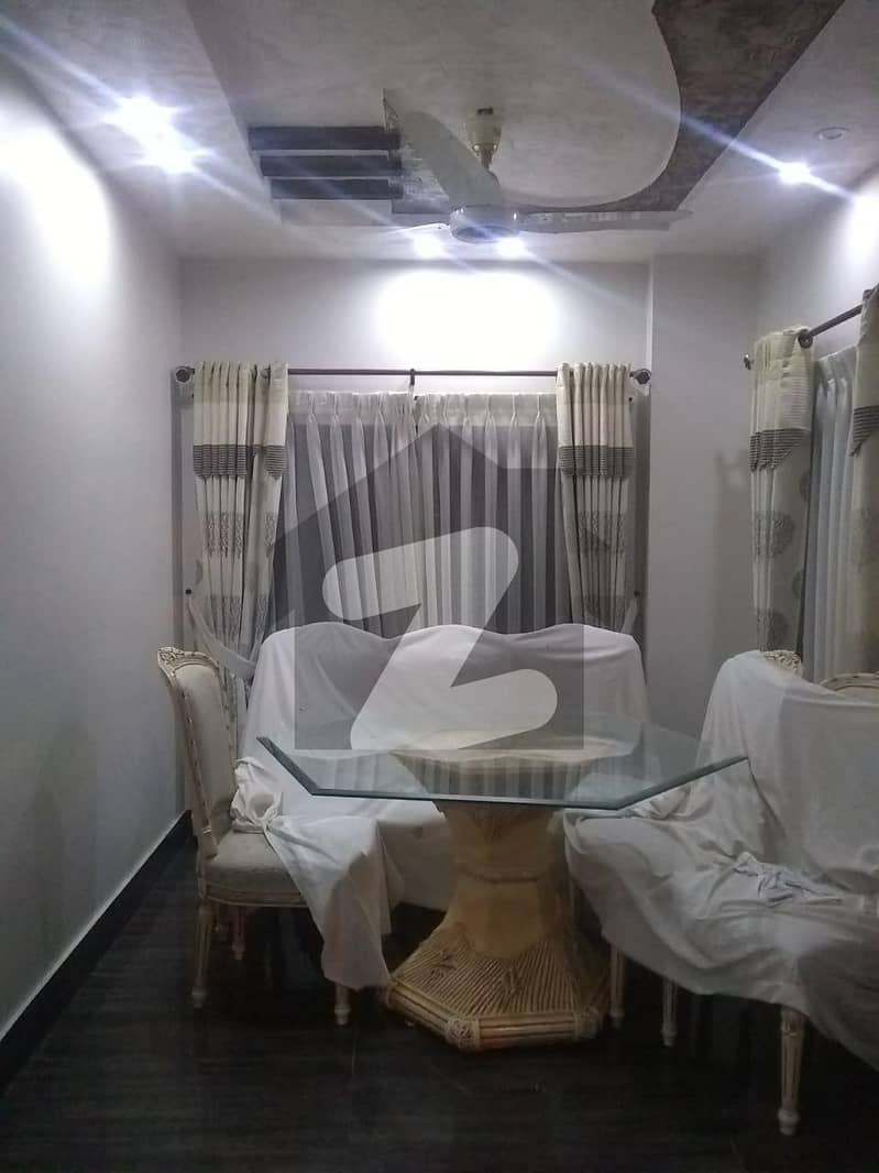 پی ای سی ایچ ایس بلاک 2 پی ای سی ایچ ایس جمشید ٹاؤن کراچی میں 4 کمروں کا 16 مرلہ بالائی پورشن 5.75 کروڑ میں برائے فروخت۔