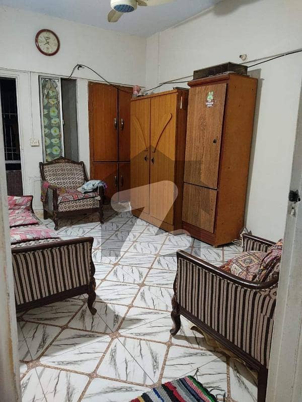 گلستانِ جوہر کراچی میں 2 کمروں کا 3 مرلہ فلیٹ 50 لاکھ میں برائے فروخت۔