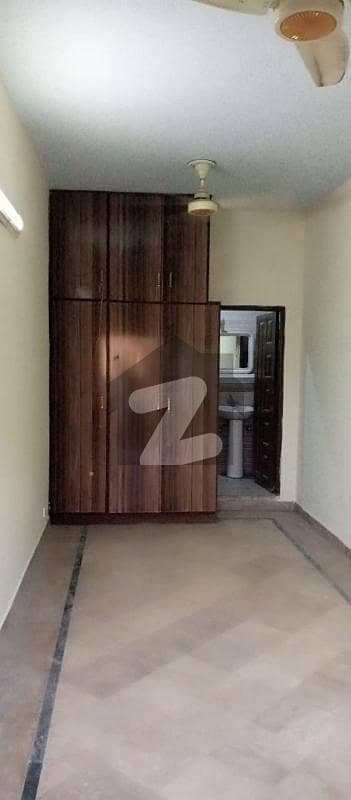 نیواقبال پارک کینٹ کینٹ لاہور میں 3 کمروں کا 3 مرلہ مکان 80 لاکھ میں برائے فروخت۔