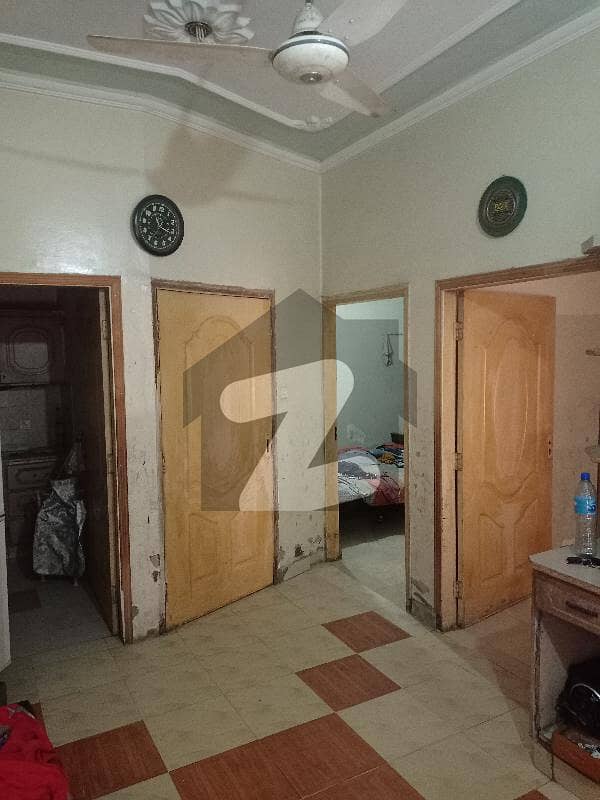 اچھرہ لاہور میں 2 کمروں کا 3 مرلہ فلیٹ 40 لاکھ میں برائے فروخت۔