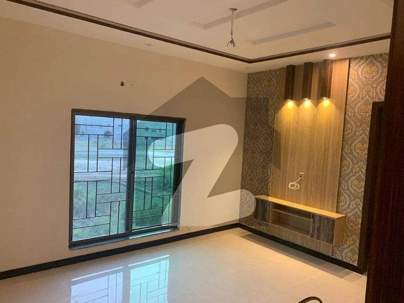 01 Kanal Brand New House For Sale On Good Location