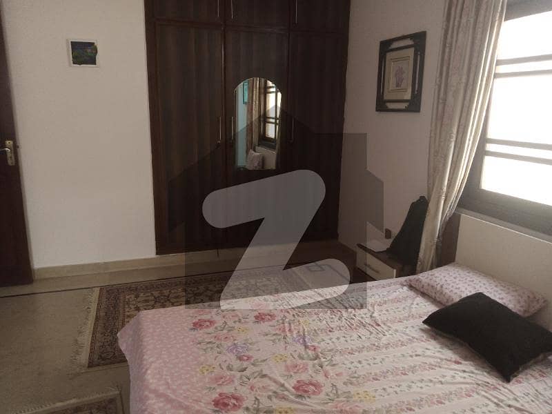 گلستانِِ جوہر ۔ بلاک 12 گلستانِ جوہر کراچی میں 4 کمروں کا 4 مرلہ مکان 1.92 کروڑ میں برائے فروخت۔