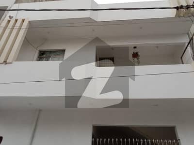 یونیورسٹی روڈ کراچی میں 3 کمروں کا 5 مرلہ مکان 2.3 کروڑ میں برائے فروخت۔