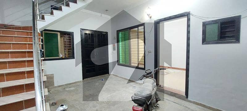 المجید پیراڈایئز رفیع قمر روڈ بہاولپور میں 5 کمروں کا 5 مرلہ مکان 80 لاکھ میں برائے فروخت۔