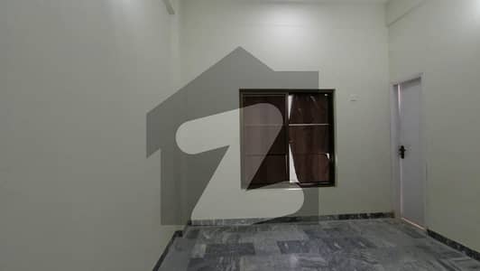 800 Square Feet Flat Is Available In Faisal Town - F-18