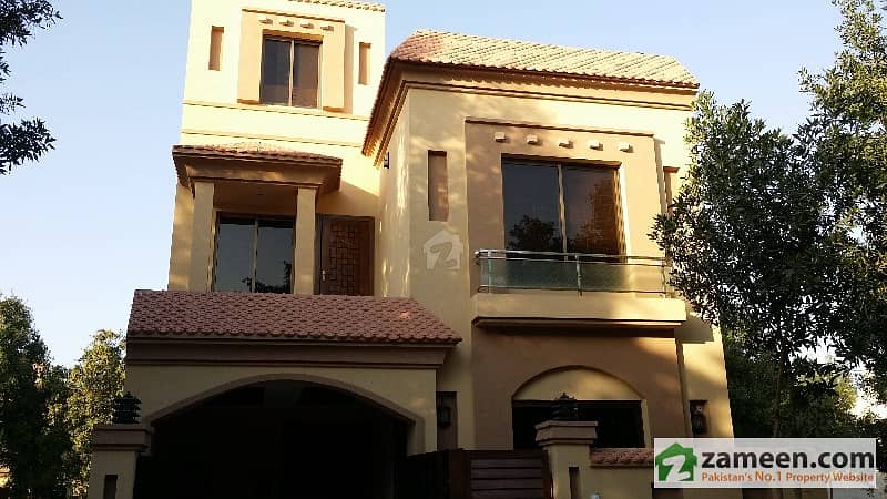 Stylish 5 Marla Classic House For Sale In Bahria Town Lahore