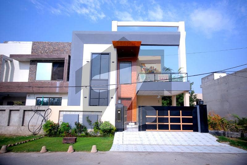 Brand New 11 Marla Park Facing 5 Bed Room House For Sale In B Block Eden City Lahore,