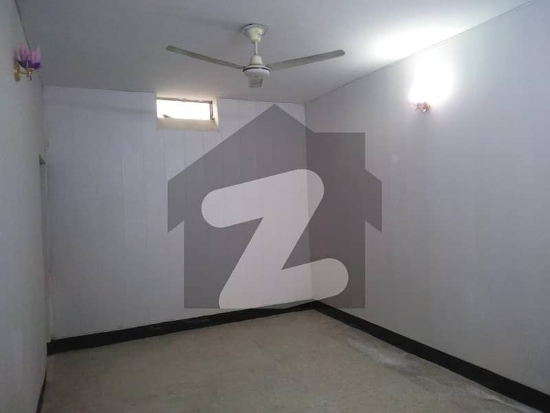 10 Marla House Situated In Hayatabad Phase 4 - P2 For rent