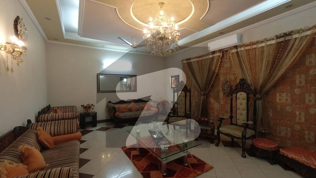 2 KANAL HOUSE FOR SALE DHA PHASE 3 Z BLOCK IDEAL AND HOT LOCATION