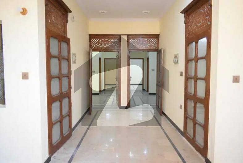 کے آر ایل روڈ راولپنڈی میں 6 کمروں کا 6 مرلہ مکان 1.55 کروڑ میں برائے فروخت۔