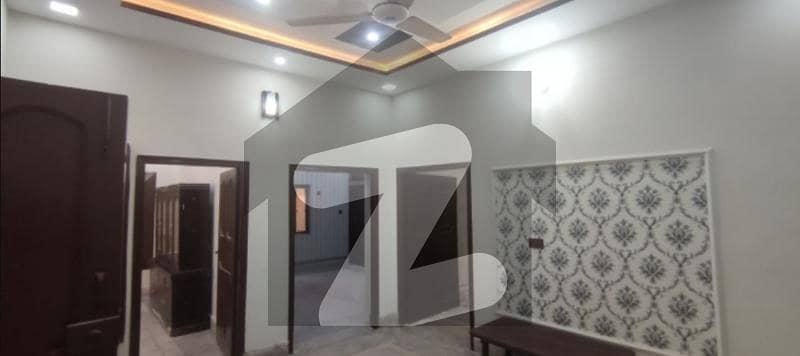 سنگھار ٹاؤن راولپنڈی میں 3 کمروں کا 10 مرلہ مکان 2.3 کروڑ میں برائے فروخت۔