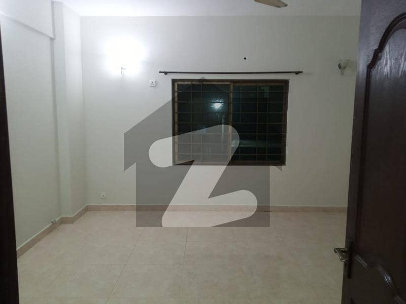 3 Bed Neat And Clean Flat Is Available For Sale In Askari 11 Lahore.