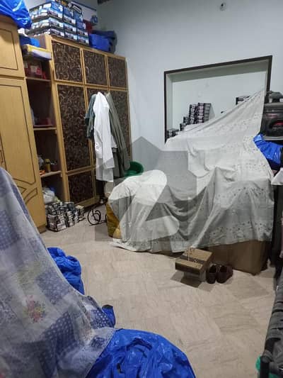 سمن آباد لاہور میں 3 کمروں کا 5 مرلہ فلیٹ 30 ہزار میں کرایہ پر دستیاب ہے۔