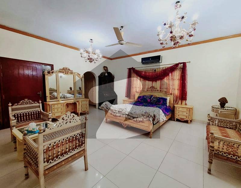 1000 Yard Fully Furnished Portion 
Daily Weekly & Monthly Basis