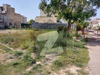 20 Marla Plot Useful for semi commercial Near Park Mosque Market And Main Road