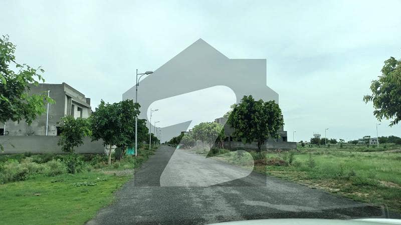 1 Kanal Plot Available 492 For Sale At Peak Location In Phase 4