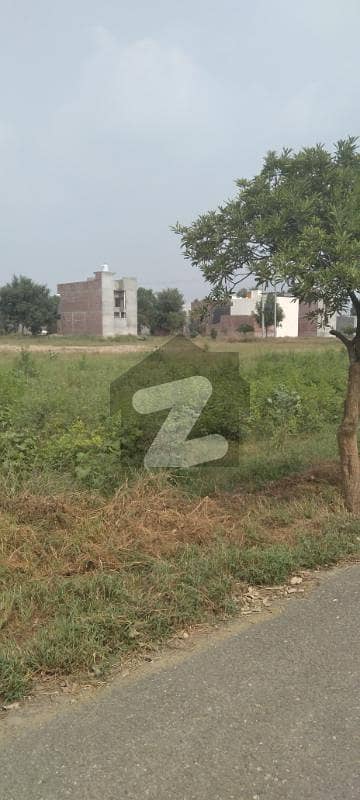 نوبل ٹاؤن (کے سی ایچ ایس) - فیز 1 نوبل ٹاؤن (کے سی ایچ ایس) لاہور میں 10 مرلہ رہائشی پلاٹ 1.1 کروڑ میں برائے فروخت۔