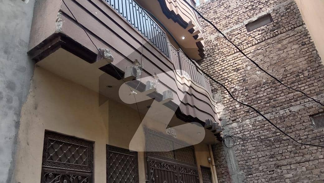 Prime Location House In Gulberg For sale