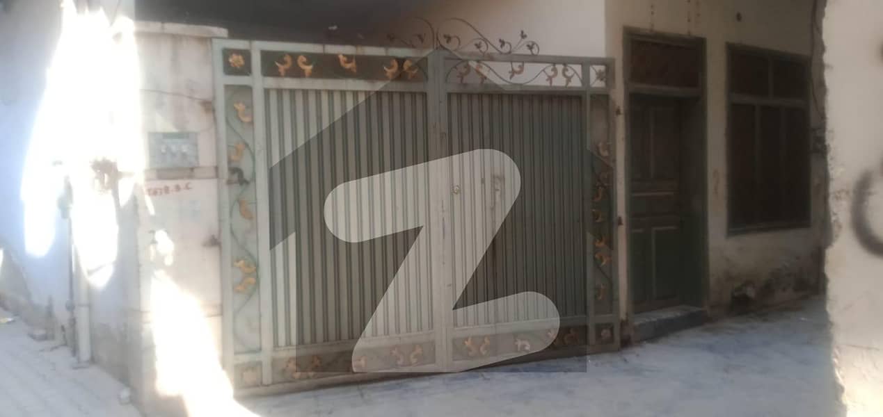 Prime Location House Of 5 Marla In Gulberg For rent