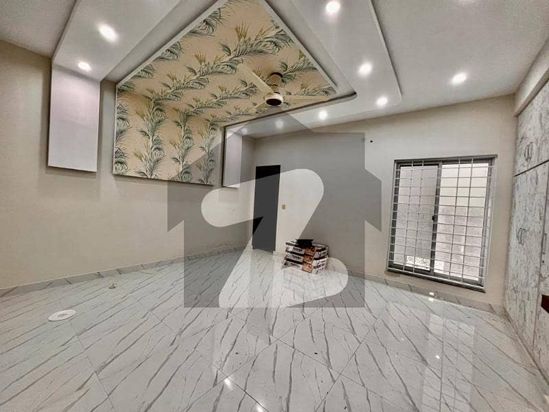 Well Maintained House On Lucrative Location In Reasonable Prices Well Maintained House On Lucrative Location In Reasonable Prices