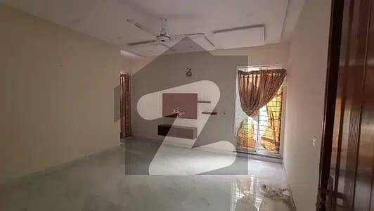 Well Maintained Portion On Lucrative Location In Reasonable Prices