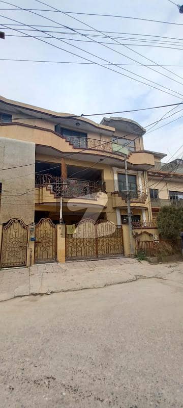 گلزارِ قائد ہاؤسنگ سوسائٹی راولپنڈی میں 8 کمروں کا 8 مرلہ مکان 2.2 کروڑ میں برائے فروخت۔