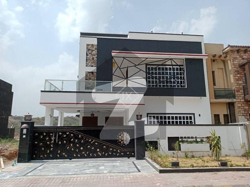 بحریہ ٹاؤن ٹیولپ بلاک بحریہ ٹاؤن سیکٹر سی بحریہ ٹاؤن لاہور میں 5 کمروں کا 10 مرلہ مکان 1 لاکھ میں کرایہ پر دستیاب ہے۔