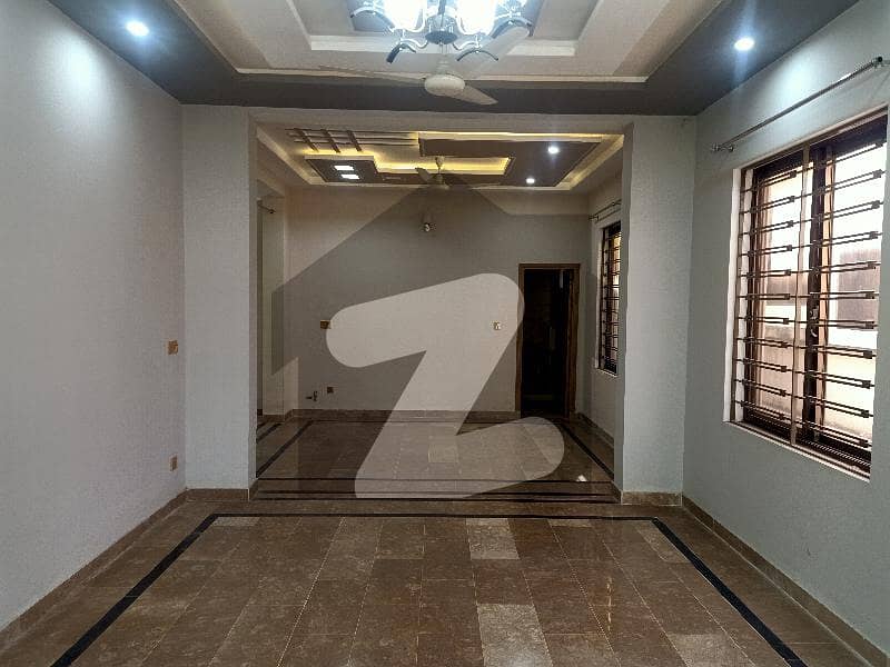سوان گارڈن ۔ بلاک ایف سوان گارڈن اسلام آباد میں 3 کمروں کا 16 مرلہ بالائی پورشن 45 ہزار میں کرایہ پر دستیاب ہے۔