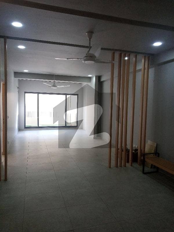 2 Bed Unfurnished Apartment For Rent

3 Bedroom With Attached Bathroom 
new Furnished 
tv Launge
kitchen 
2nd Floor
lift 24 Hours
residential Building 
wapda Meter
car Parking 
main Margalla Road Ideal Location