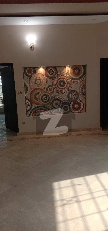 ایل ڈی اے ایوینیو ۔ بلاک سی ایل ڈی اے ایوینیو لاہور میں 4 کمروں کا 1 کنال بالائی پورشن 65 ہزار میں کرایہ پر دستیاب ہے۔