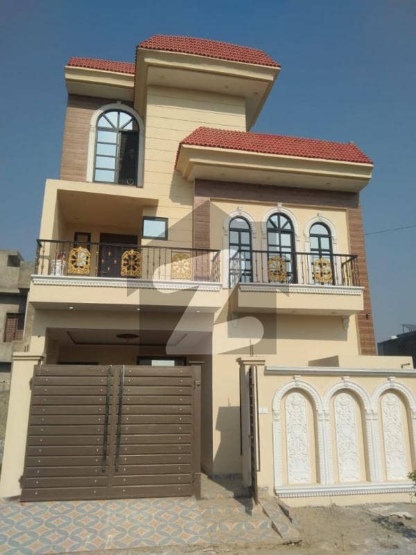 گالف ویولین پاک عرب ہاؤسنگ سوسائٹی لاہور میں 3 کمروں کا 5 مرلہ مکان 1.2 کروڑ میں برائے فروخت۔