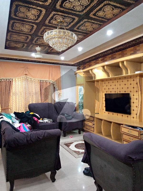 گلشنِ جمال گلشنِ اقبال ٹاؤن کراچی میں 6 کمروں کا 12 مرلہ مکان 5.9 کروڑ میں برائے فروخت۔